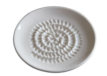 Aglio e Olio Grater & Dipping Plate